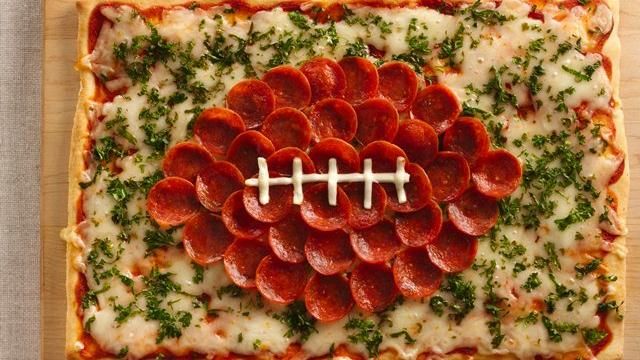 football pizza