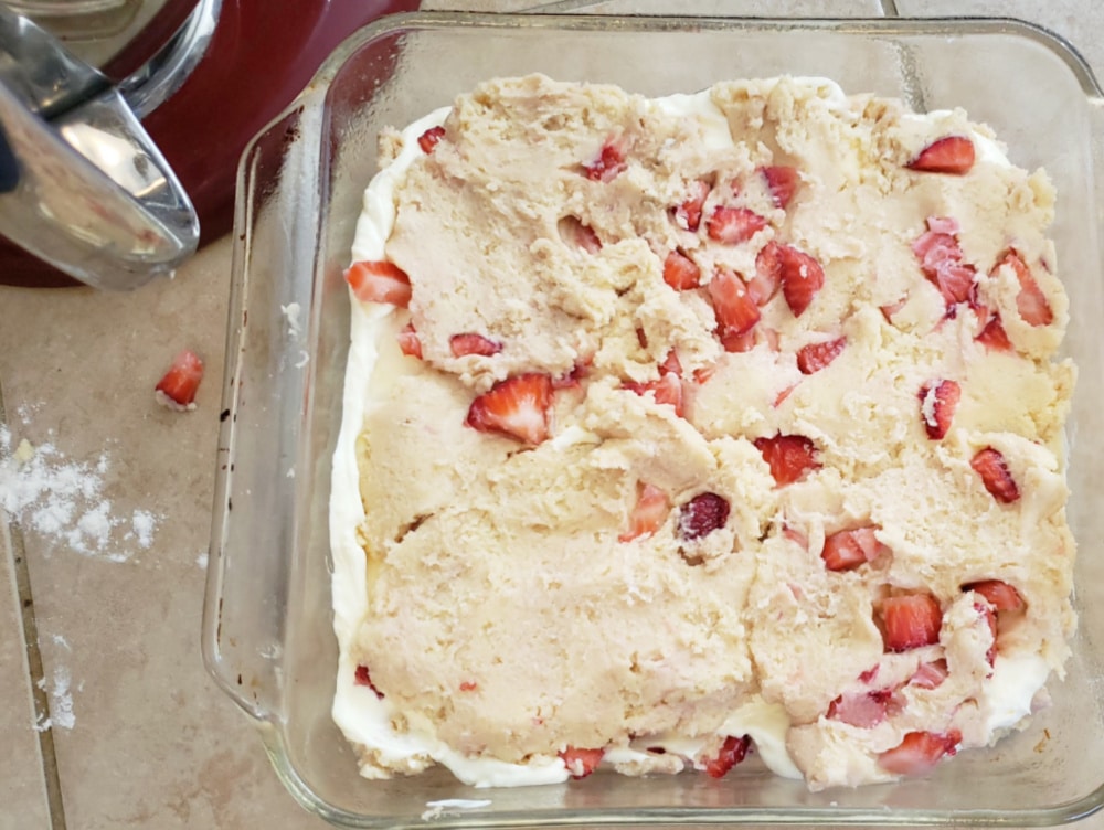 Easy Strawberry Cheesecake Cookie Bars